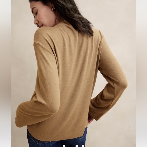 Banana Republic SOFT LUXE BOXY T-SHIRT - Picture 2 of 5